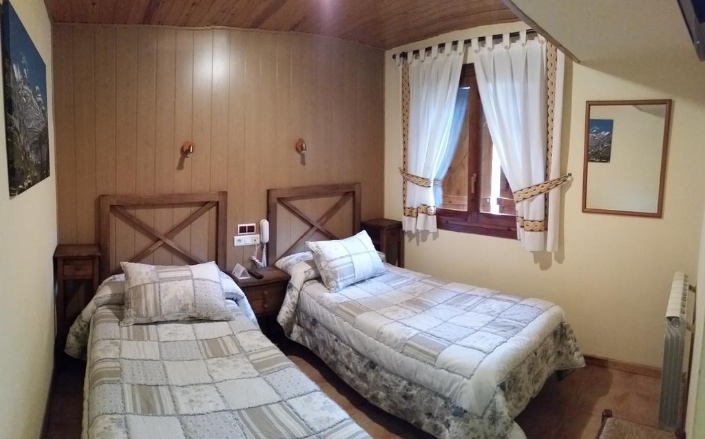 Hotel Sarao Escarrilla Esterno foto